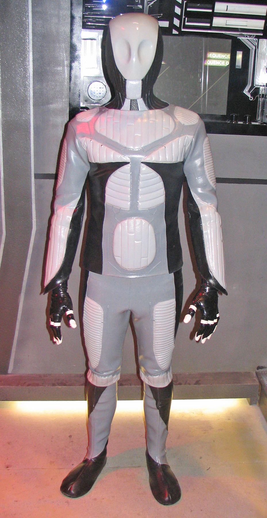 SEIN android costume 1